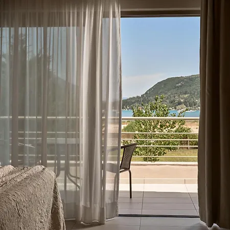 Avesta Private Niovi * Λευκάδα